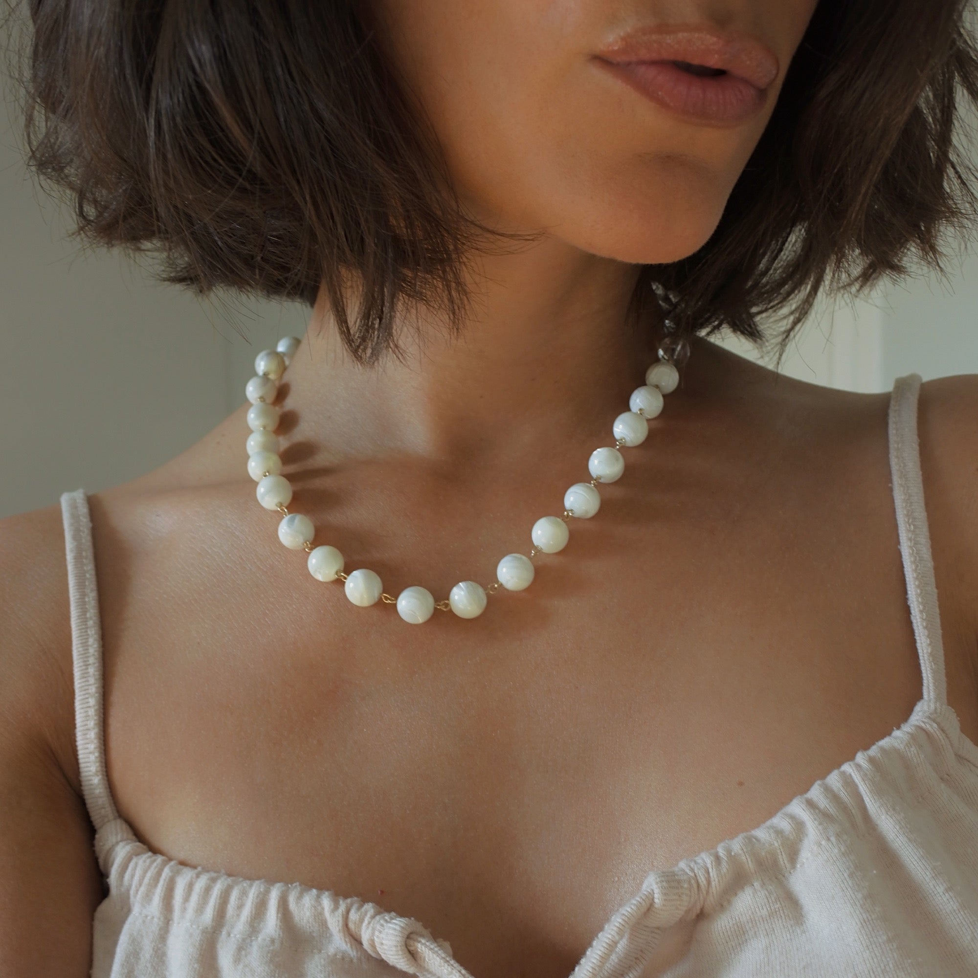 collier-boule-nacre-bijou-femme-madeinfrance-fait-en-france-Bento-jewelry