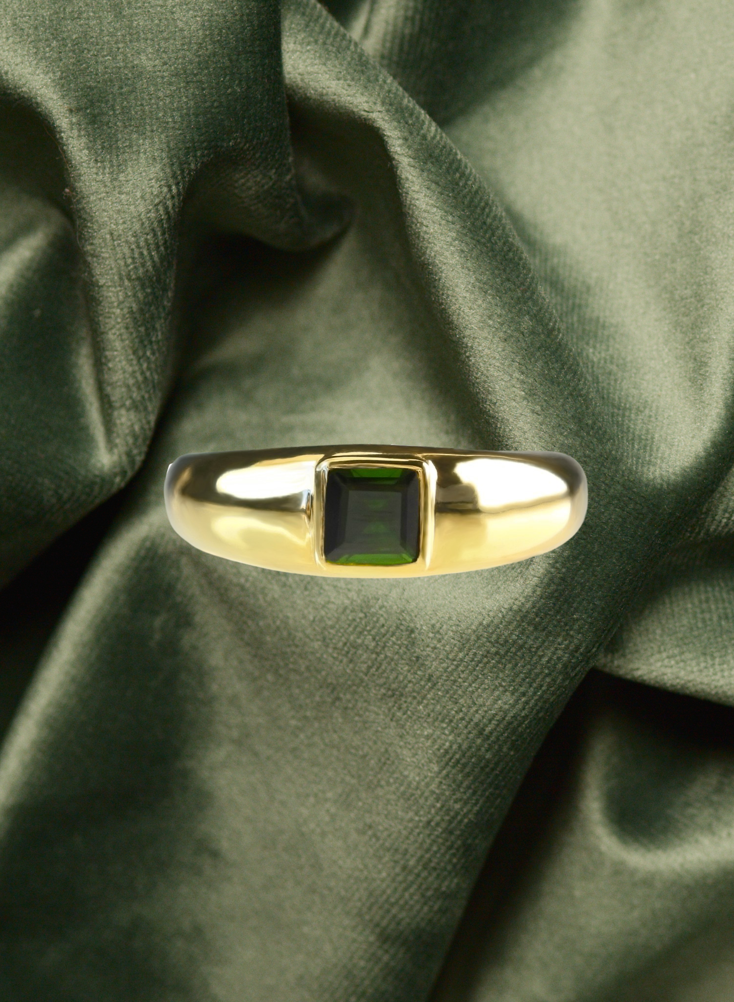 bague-carre-tourmaline-verte-plaque-or-pierre-fine-gemstone-bijou-femme-Bento-jewelry