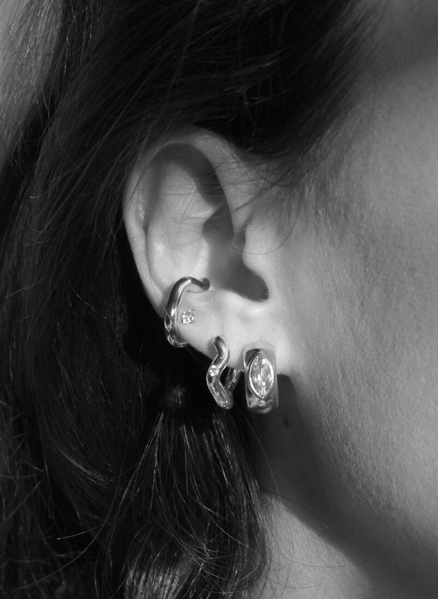 boucles-oreilles-creoles-marquise-aigue-marine-argent-pierre-fine-gemstone-bijou-femme-Bento-jewelry
