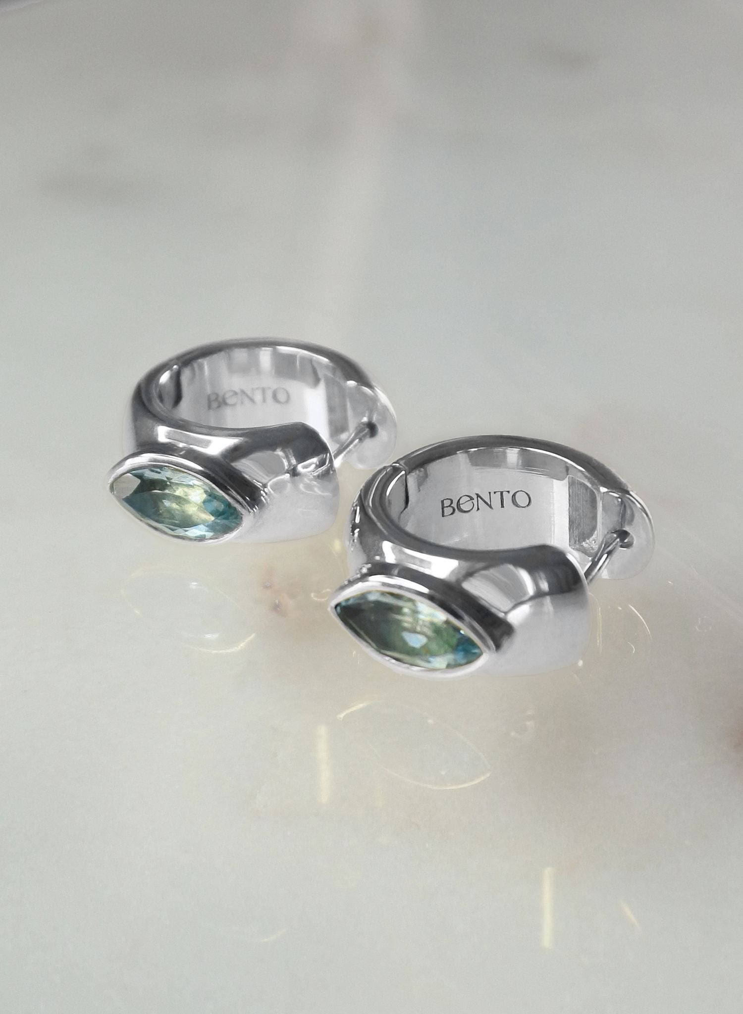 boucles-oreilles-creoles-marquise-aigue-marine-argent-pierre-fine-gemstone-bijou-femme-Bento-jewelry
