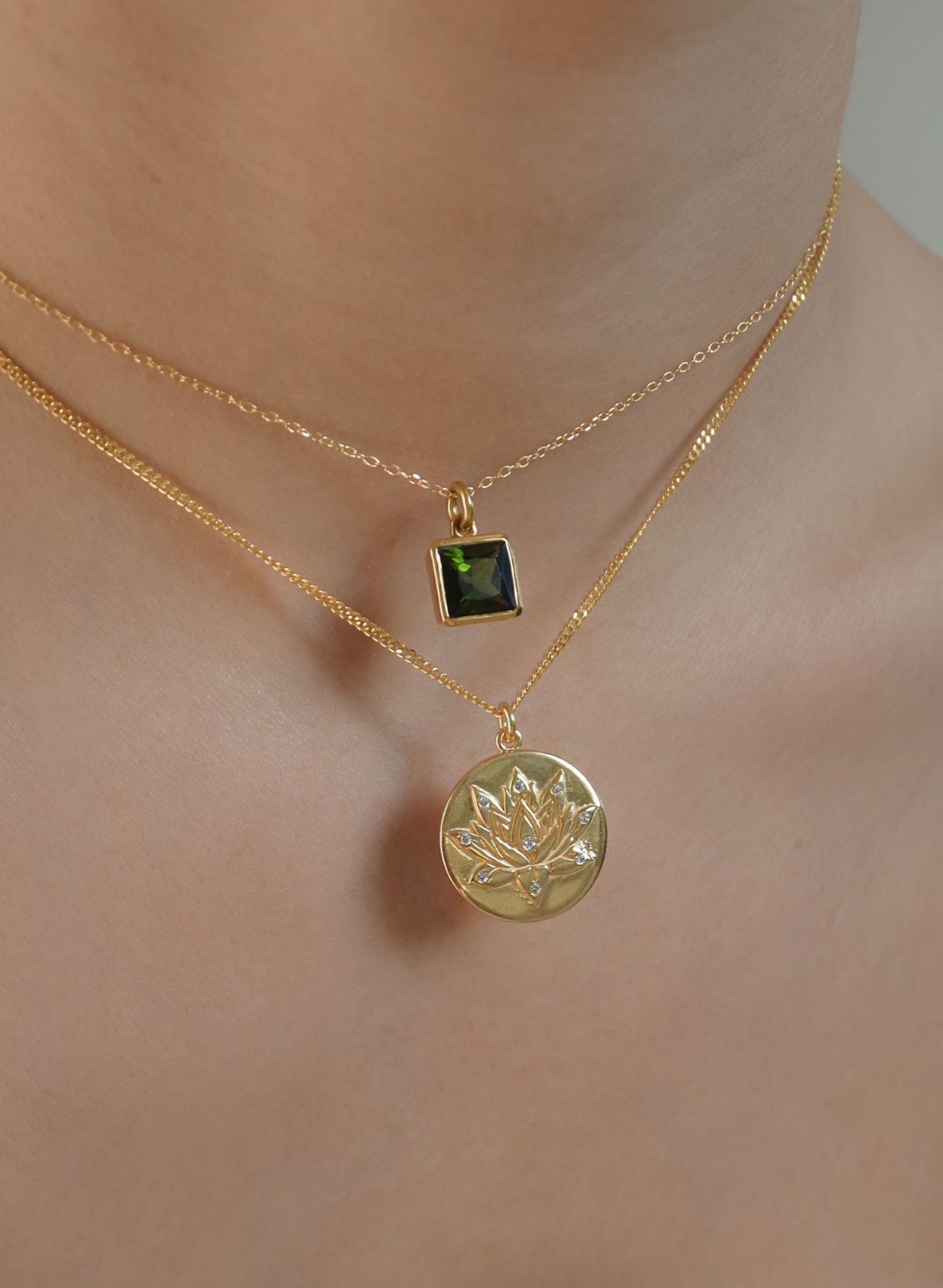 collier-carré-tourmaline-verte-plaqué-or-pierre-fine-gemstone-bijou-femme-Bento-jewelry