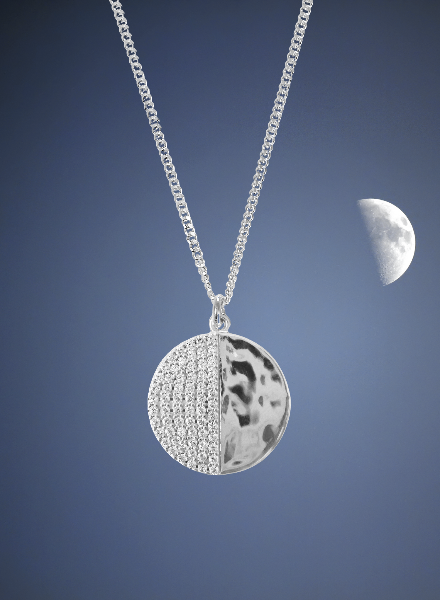 collier-demi-lune-argent-bijou-femme-madeinfrance-fait-en-france-Bento-jewelrycollier-demi-lune-argent-bijou-femme-madeinfrance-fait-en-france-Bento-jewelry