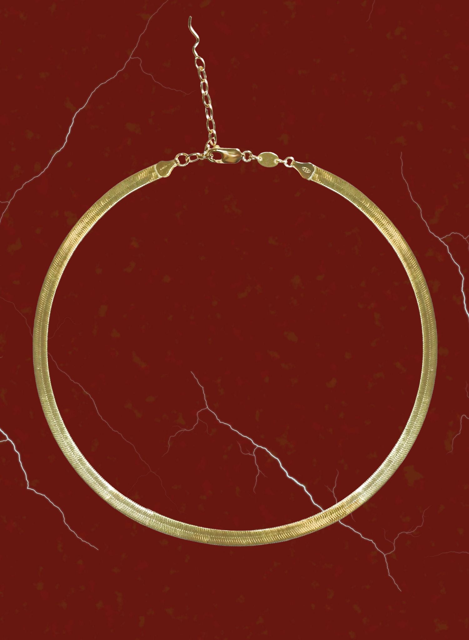 Le collier Joy, pièce phare de notre collection, apporte cette touche d’or lumineuse essentielle à toute femme. Parfait pour créer un effet d'accumulation avec les autres colliers Bento, ses nuances dorées rappellent aux femmes de manifester leurs rêves et de ne pas laisser quoi que ce soit ou quiconque ternir leur lumière, parce qu'elles sont nées pour briller.