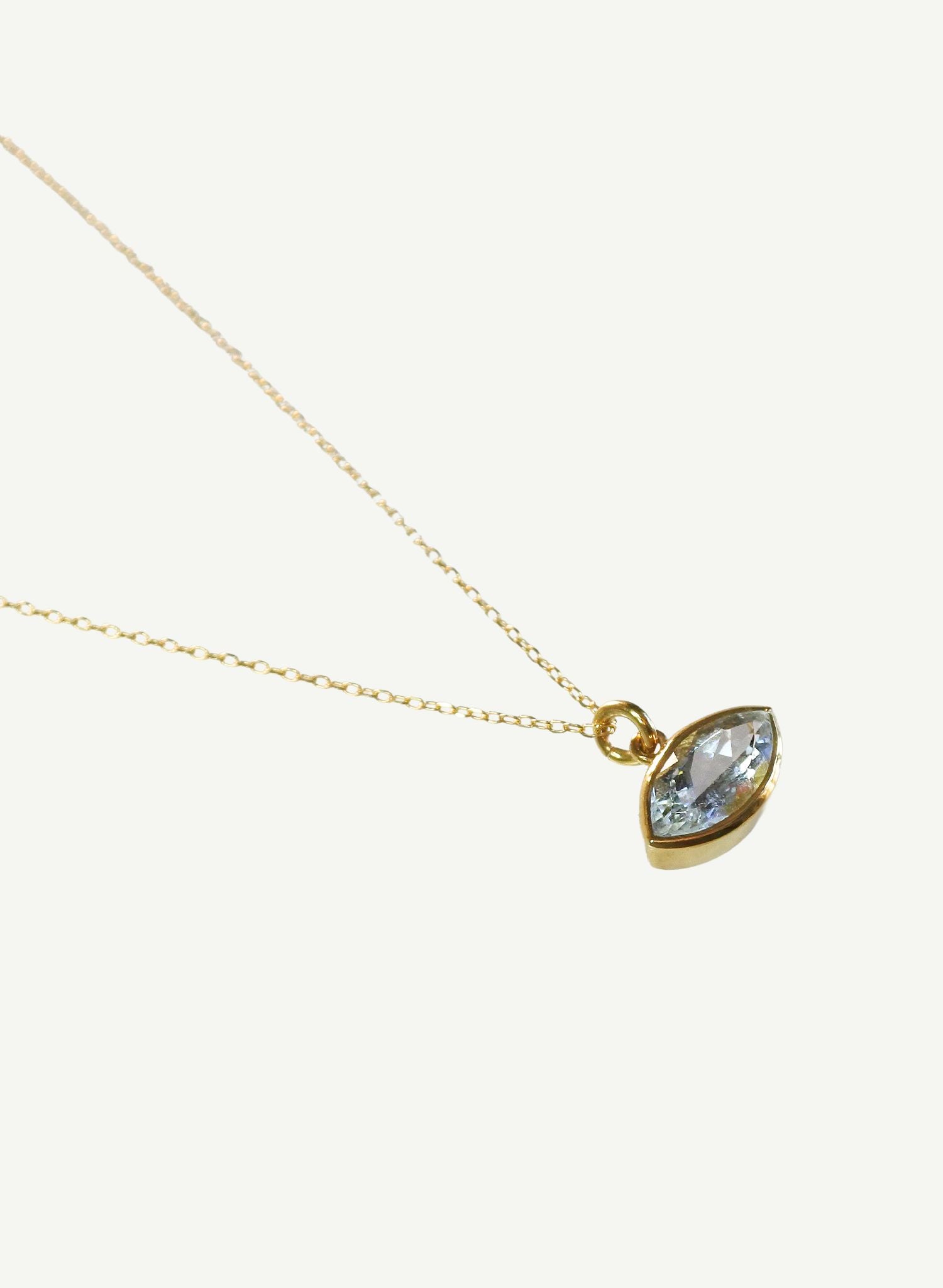 collier-marquise-aigue-marine-plaqué-or-pierre-fine-gemstone-bijou-femme-Bento-jewelry