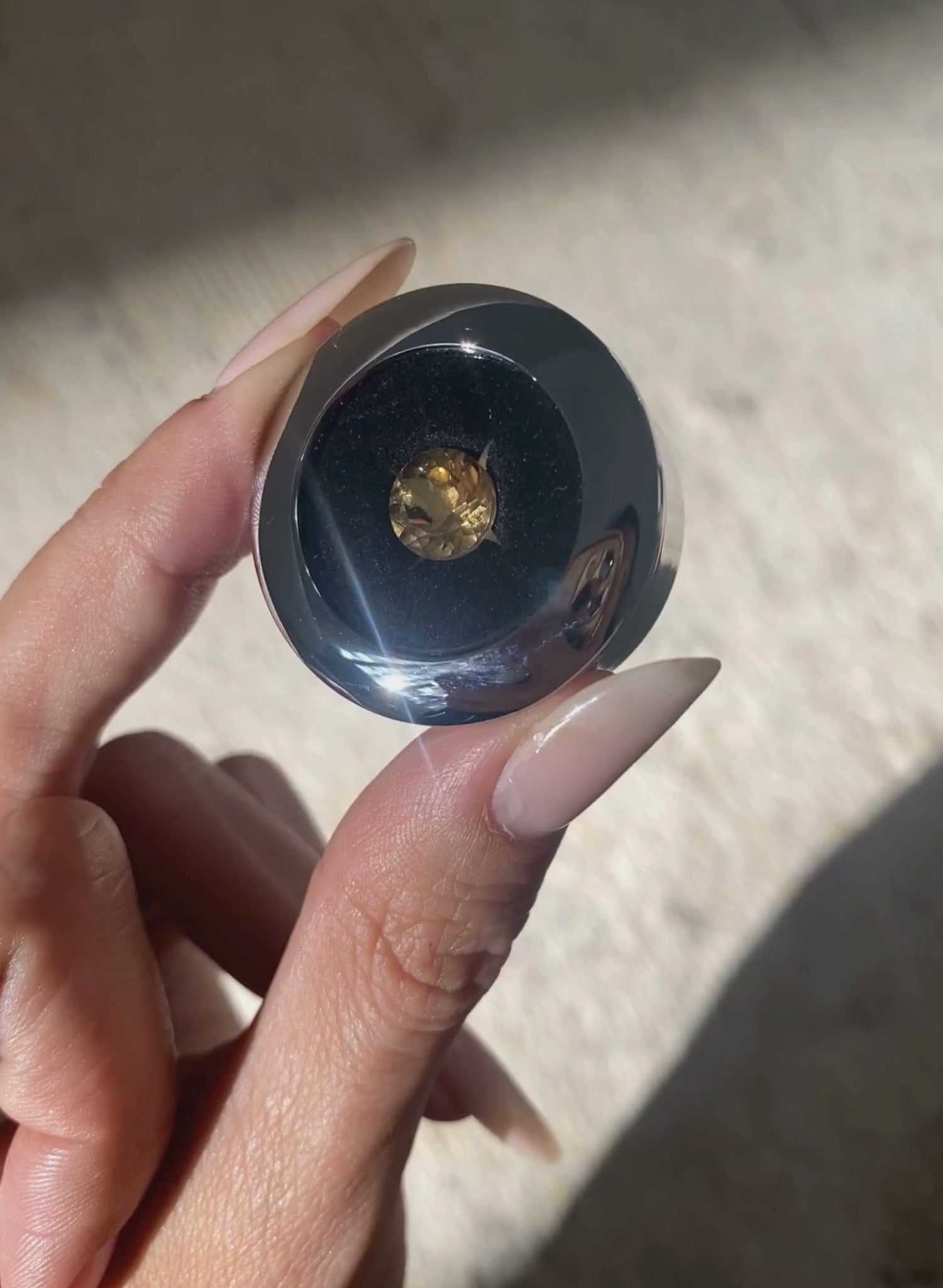 collier-rond-citrine-plaque-or-pierre-fine-gemstone-bijou-femme-Bento-jewelry