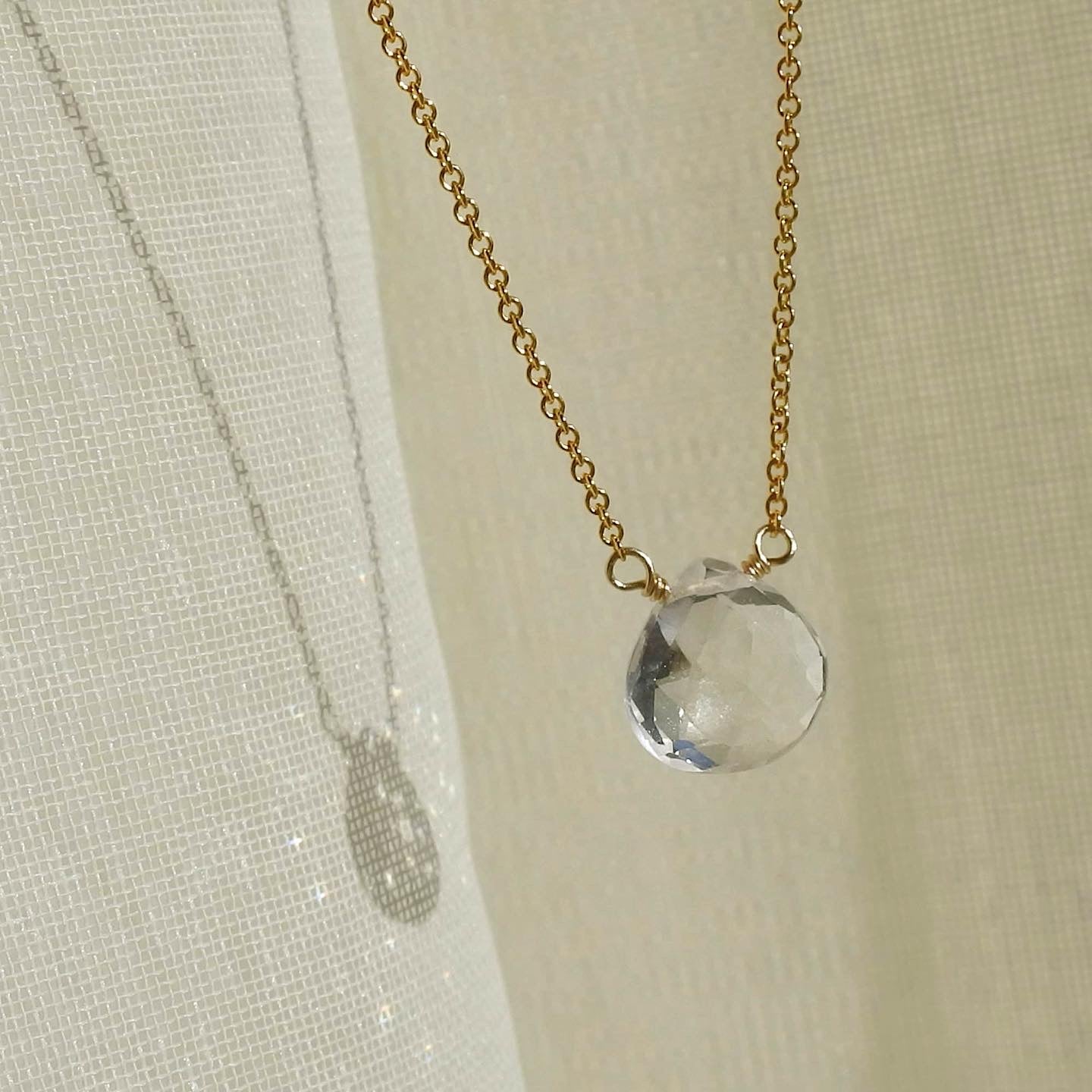 Collier-Goutte-Cristalderoche-bijou-femme-madeinfrance-fait-en-france-Bento-jewelry